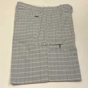 Men's Greg Norman Shorts, Size 38